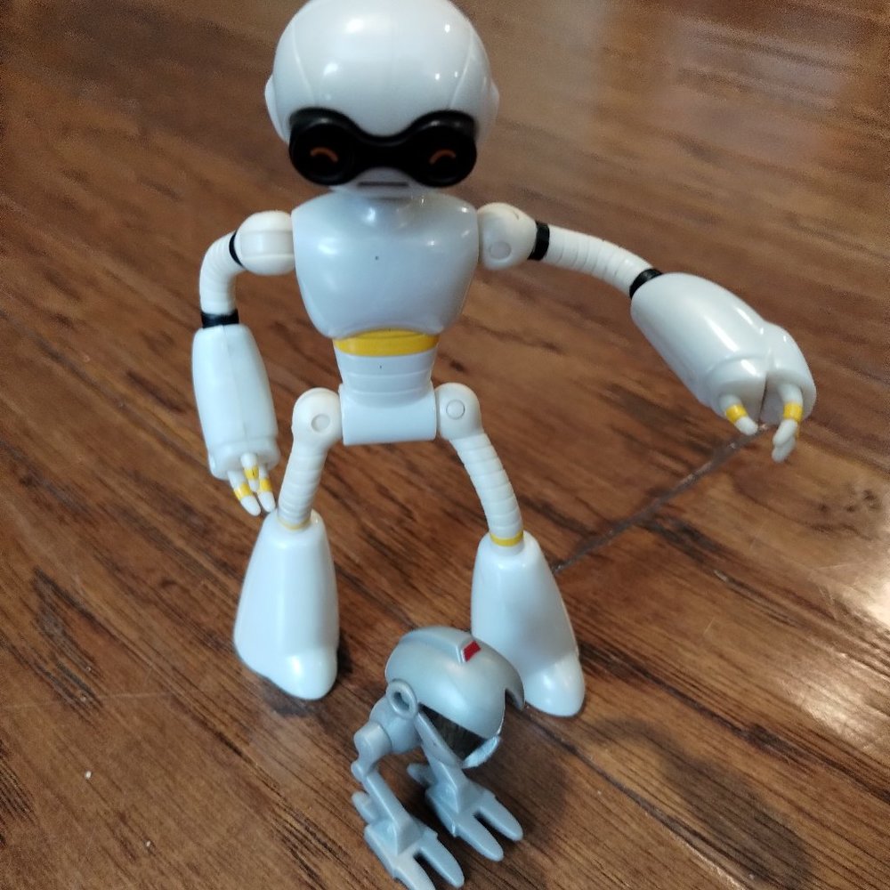 TMNT Fugitoid w/ 5 Mousers Action Figures - Picture 2 of 9